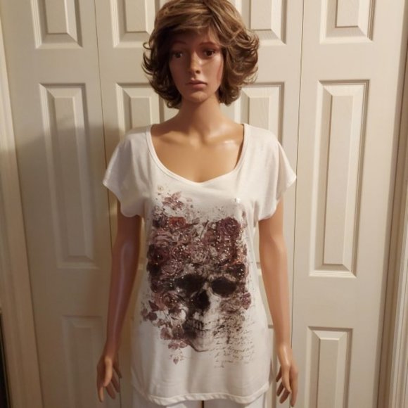 MAURICES OFF WHITE W/PURPLE/LAVENDER/BLACK/GRAY FLORAL DESIGN TOP SIZE S NWT - Picture 1 of 7